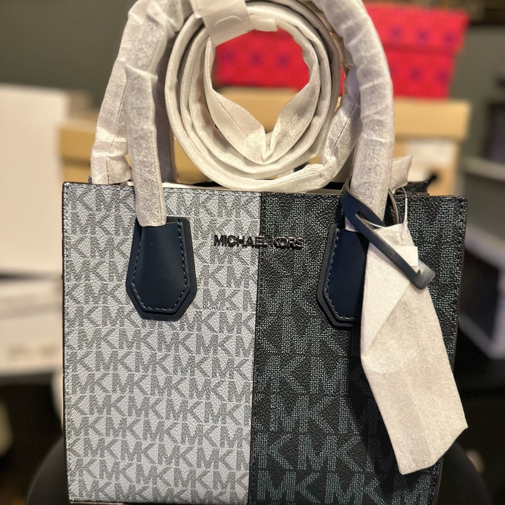 New MK Purse